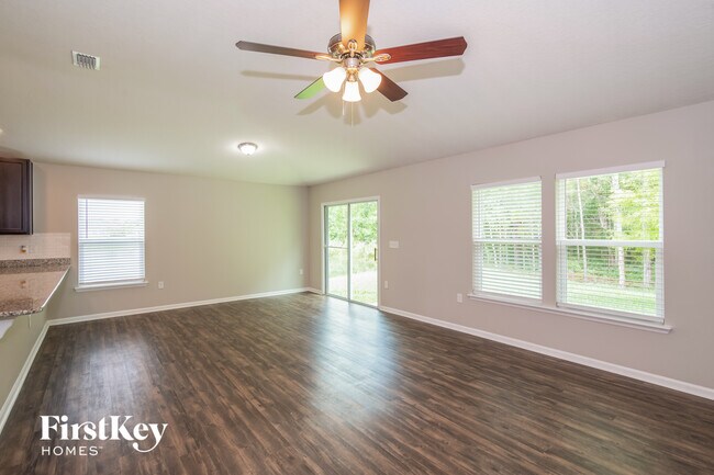 Building Photo - 7605 Fanning Dr