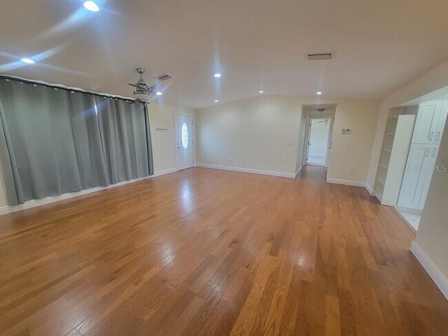 Foto del edificio - 20855 Lake Patience Rd