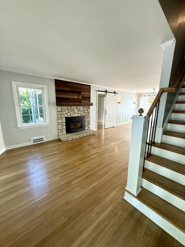 Foto principal - 6826 Fontana St