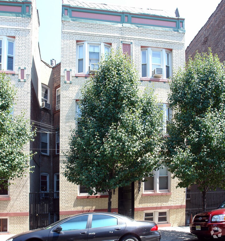 Building Photo - 410 62nd St