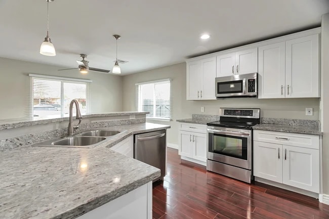 Foto del edificio - 5206 S 11th Ave