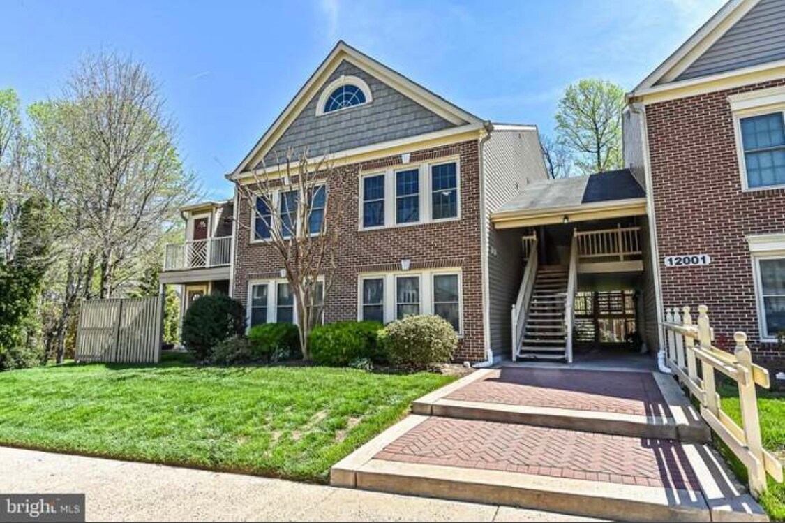 12001 Ridge Knoll Dr Unit 805A, Fairfax, VA 22033 Condo for Rent in