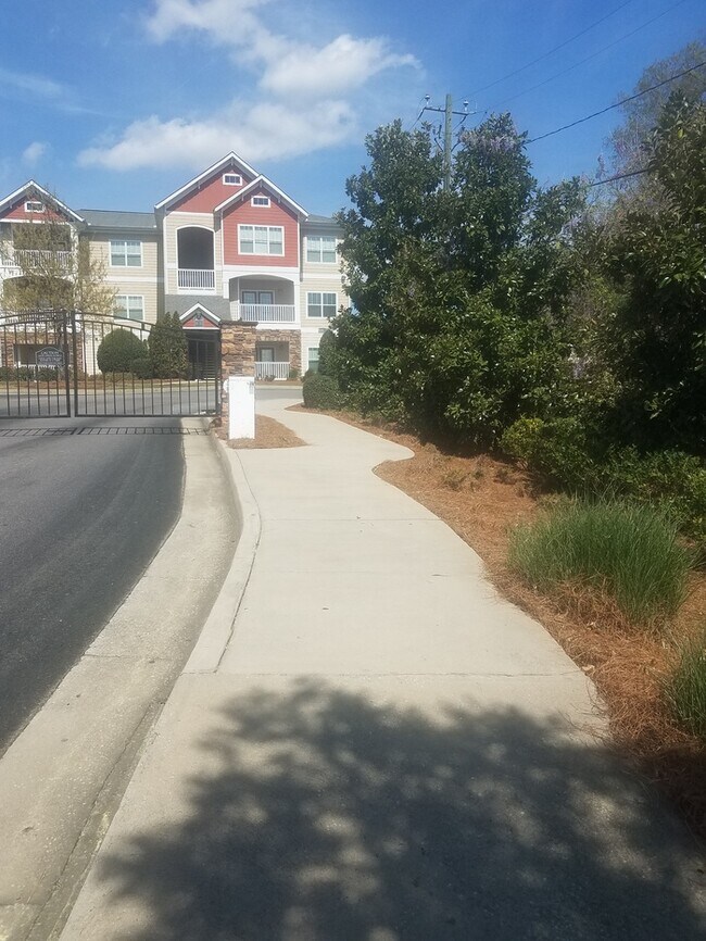 Building Photo - Windsor Floorplan 1 bed 1 bath