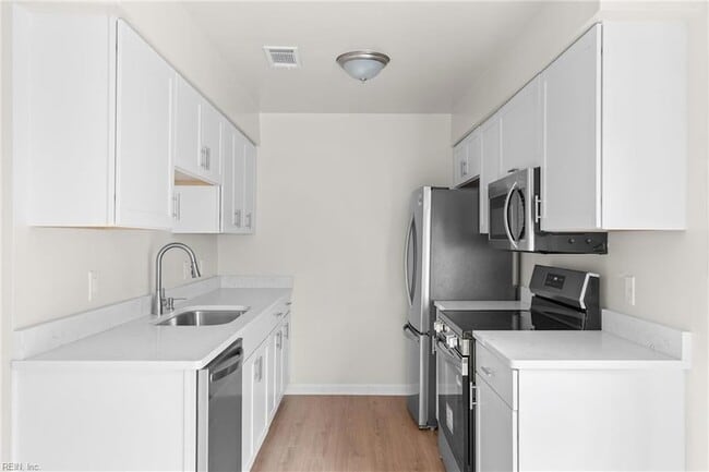 Photo - 935 Still Harbor Circle Unit Townhome