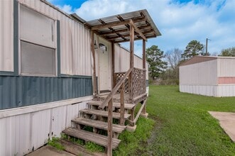 Building Photo - 1345 FM 405
