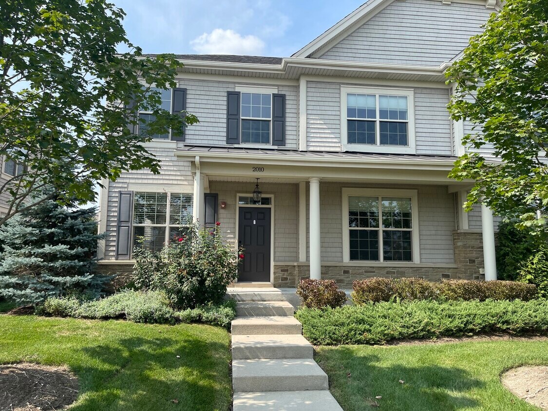 2010 Shermer Rd, Glenview, IL 60026 Townhome Rentals in Glenview IL