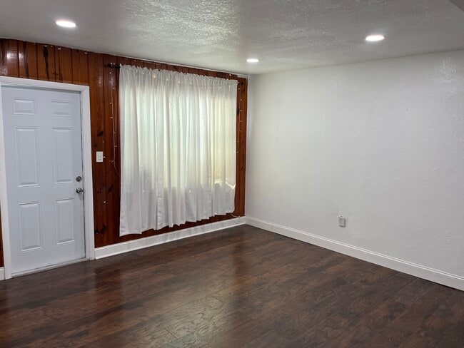 Building Photo - 10995 SW 218th Terrace