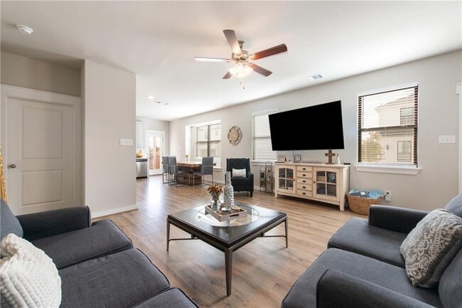 Building Photo - 135 Amber Fields Trail