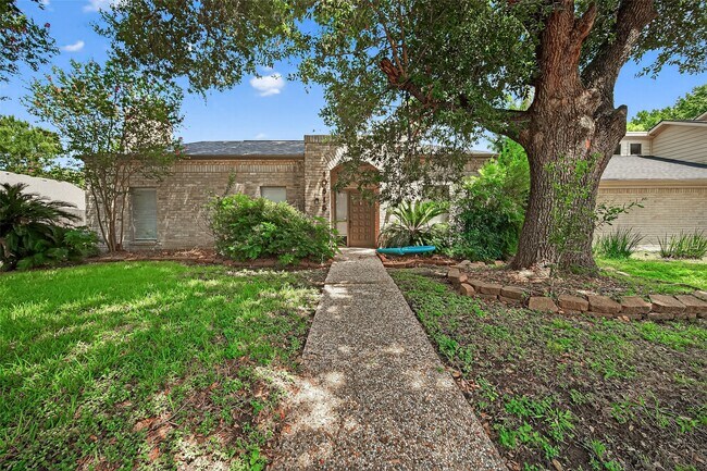 Foto del edificio - 10815 Shawnbrook Dr