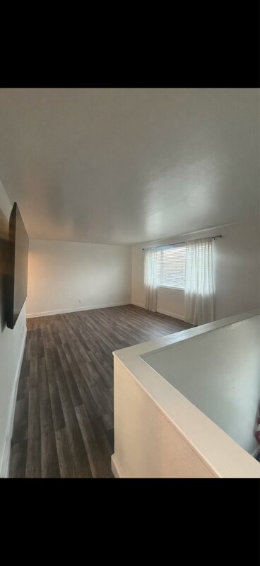 Foto del edificio - 7598 S 2290 W