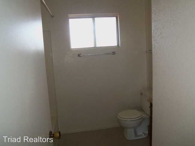 Building Photo - 6444 Palo Verde Ave
