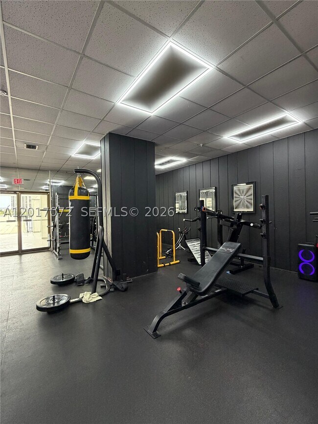 Foto del edificio - 2750 NE 183rd St