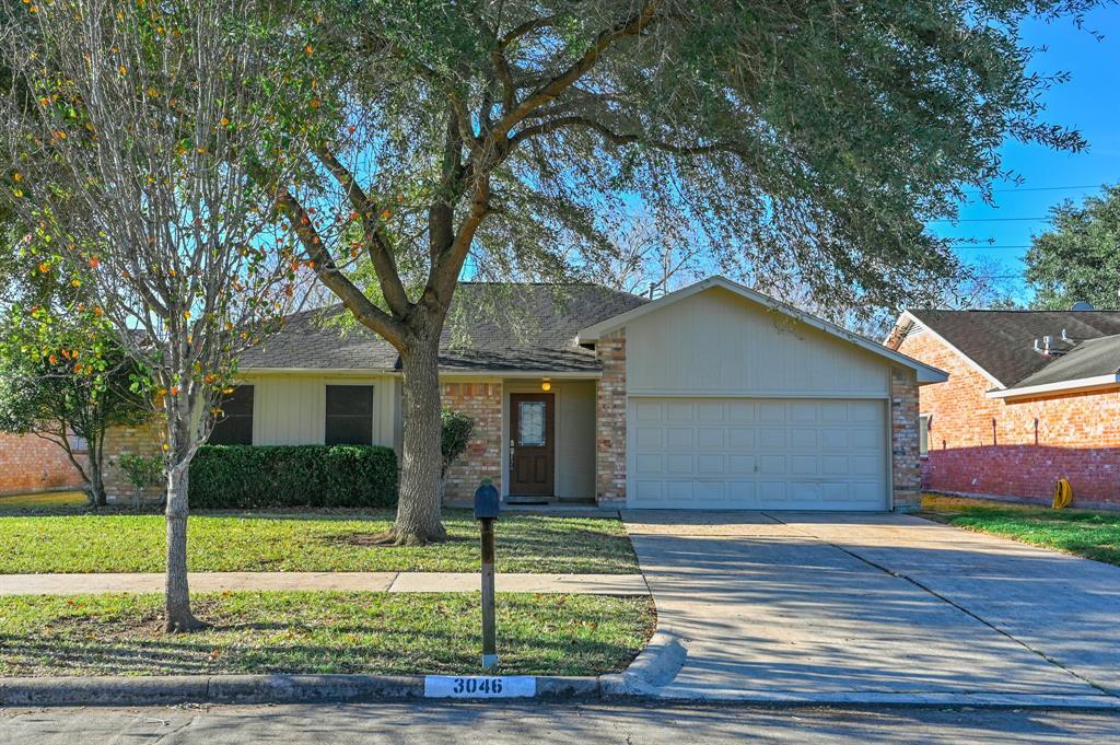 Foto principal - 3046 Sleepy Hollow Dr