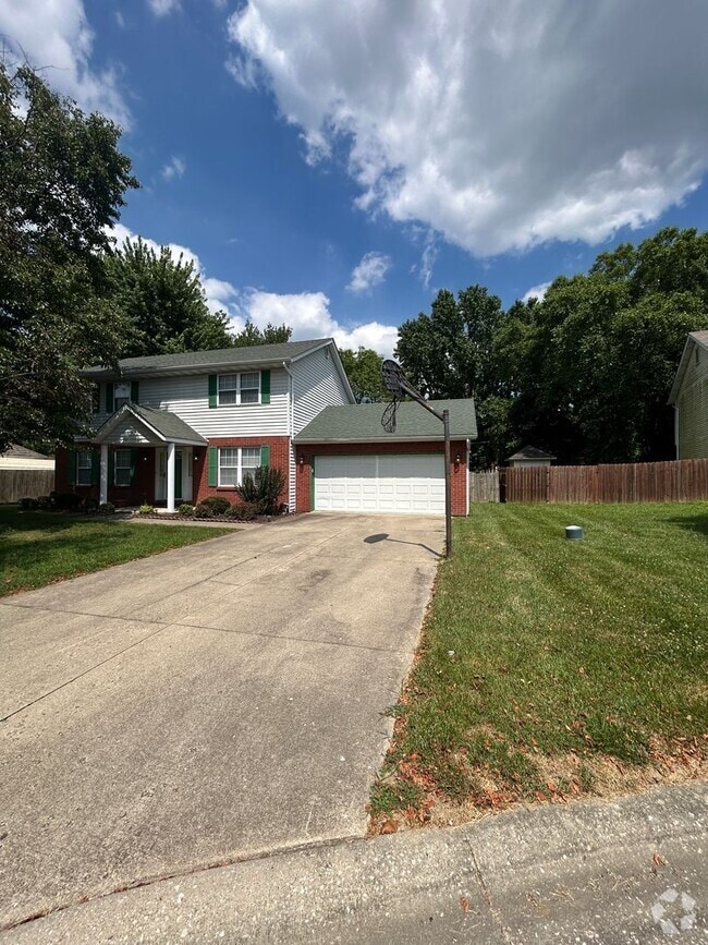 Building Photo - 2324 Greenfield Dr