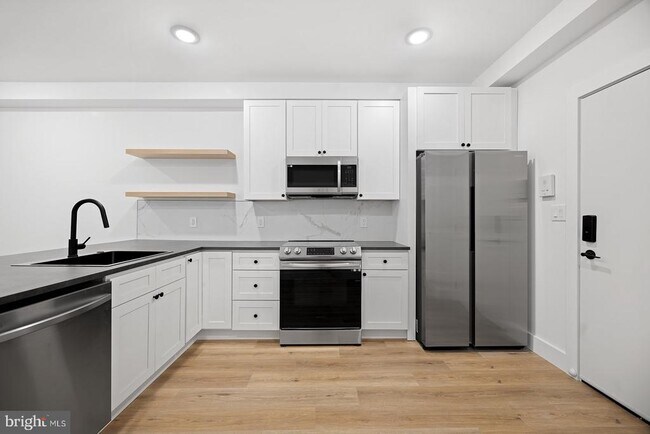 Foto del edificio - 3216 W Diamond St