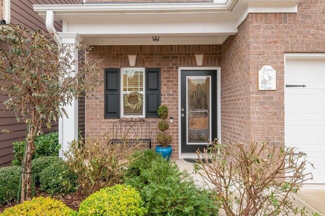 Building Photo - 1645 Townview Ln