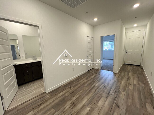 Building Photo - Brand New Rancho Cordova 4bd/2ba Home with...