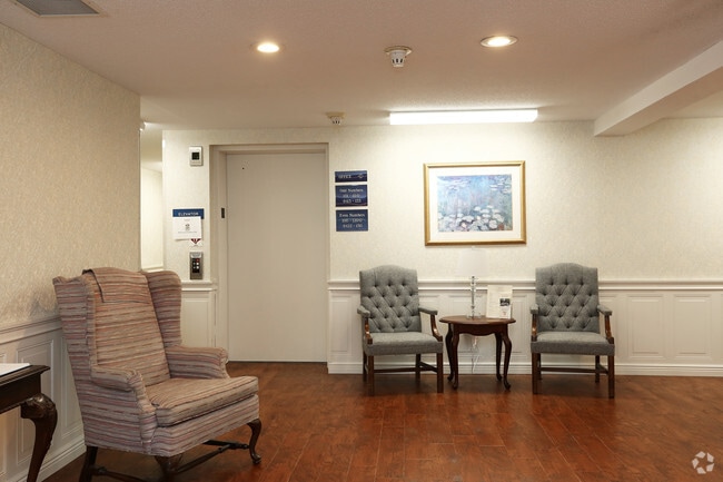 Court of Saint James a 55+ Community Apartments West