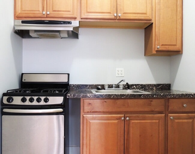 Foto del edificio - 7456 N Greenview Ave