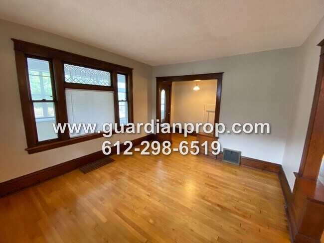 Foto del edificio - 1333 W James Ave