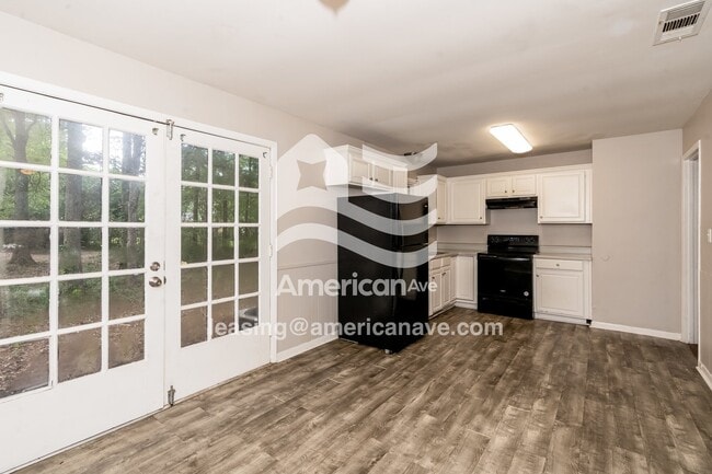 Building Photo - 265 Christopher Cir