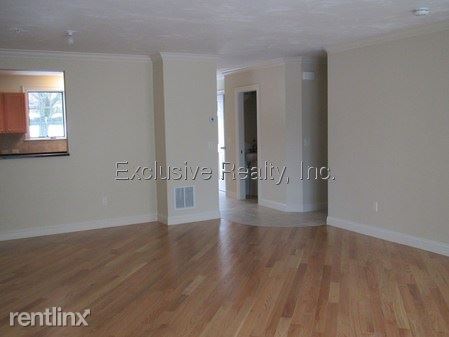 Foto del edificio - 75 Waverley Ave