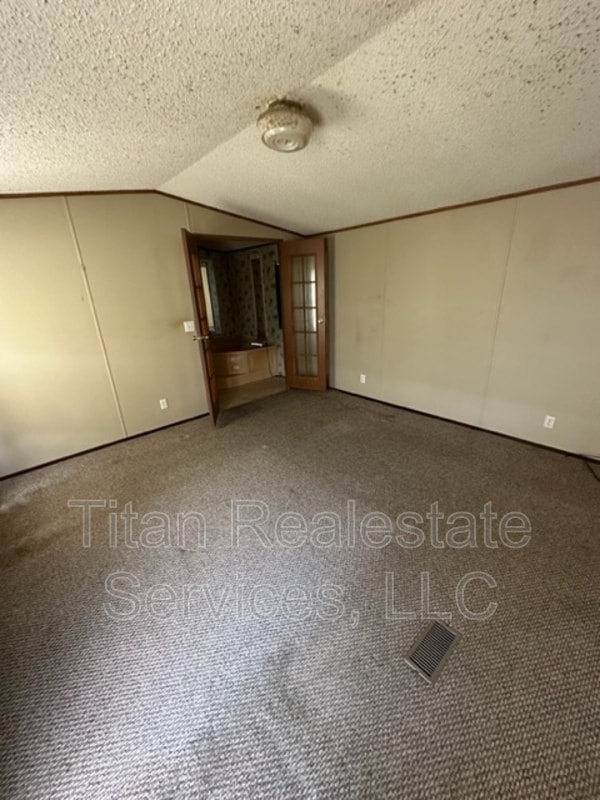 Building Photo - 1835 S Lake Arthur Ave