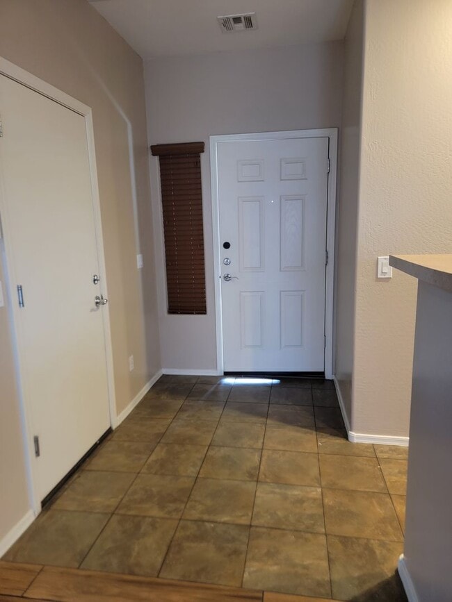 Building Photo - 14881 N 175th Dr.