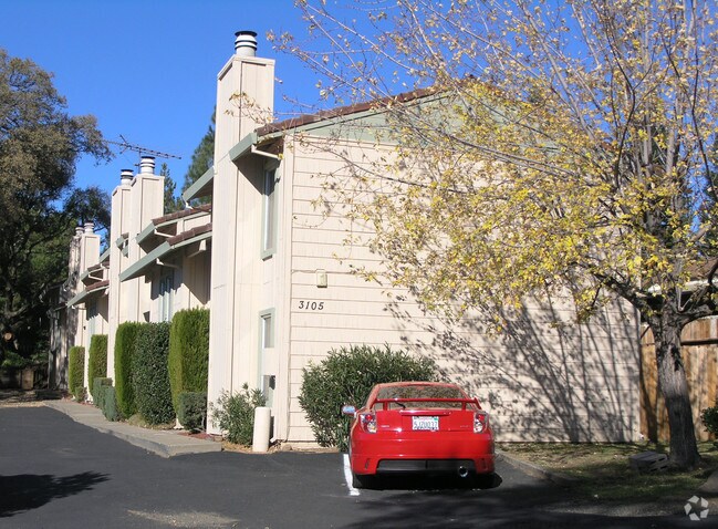 Foto del edificio - 3105 Garden Cir