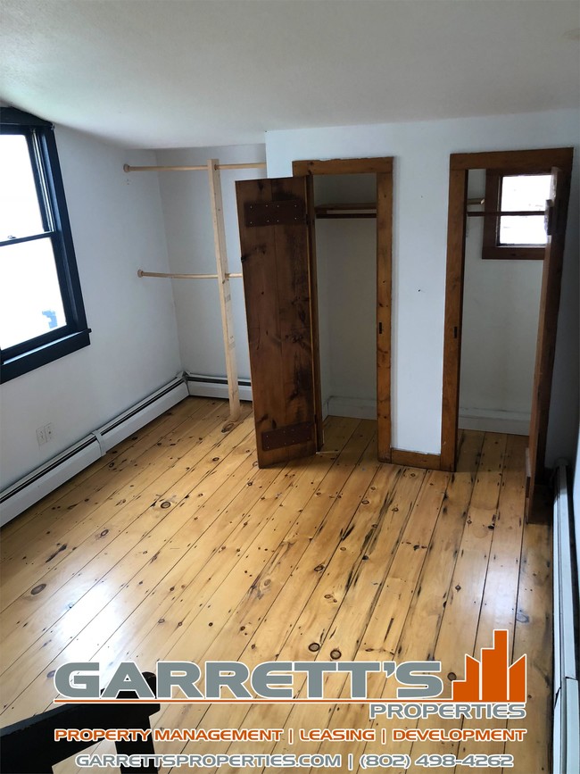 Building Photo - 64 N Pleasant St
