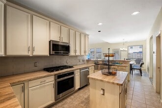 Building Photo - 12011 Via Siena Ln