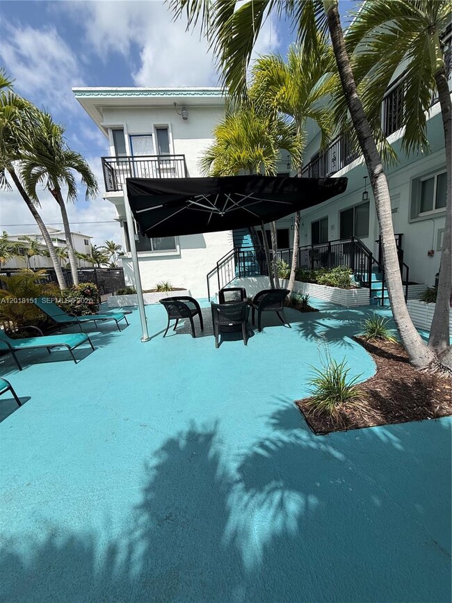 Foto del edificio - 7710 Harding Ave
