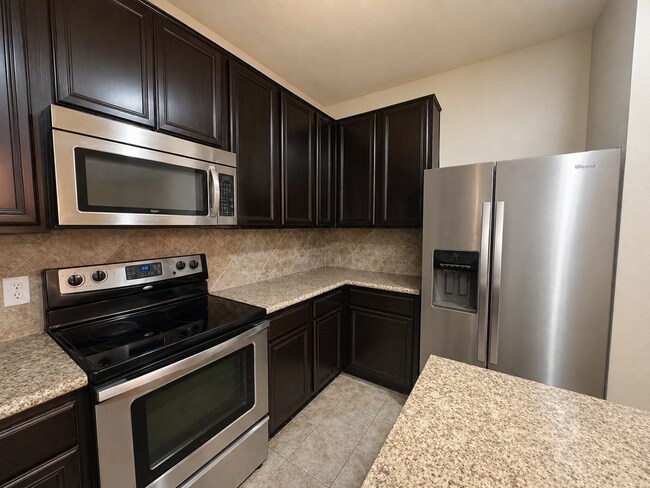 Foto del edificio - AVAILABLE AUGUST 1ST; APPLY TODAY AT OUR WEBSITE!!