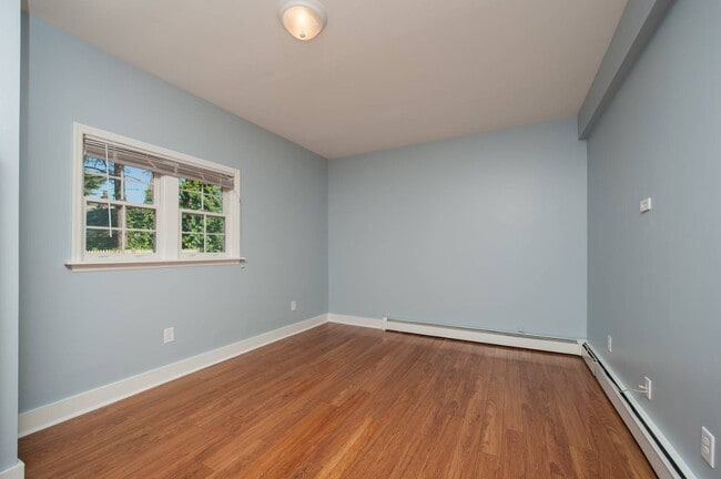 Foto del edificio - 1439 NY-9P