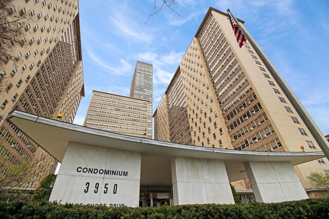 Primary Photo - 3950 N Lake Shore Dr