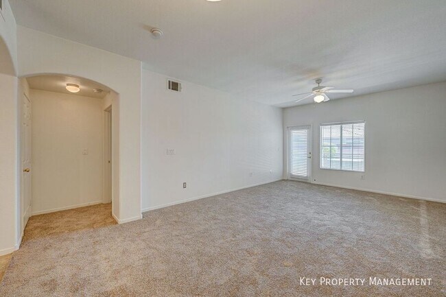 Building Photo - 6160 Rumrill St