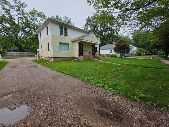 Building Photo - 626-628 Ripley Ave