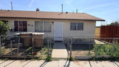Building Photo - 925 8th St