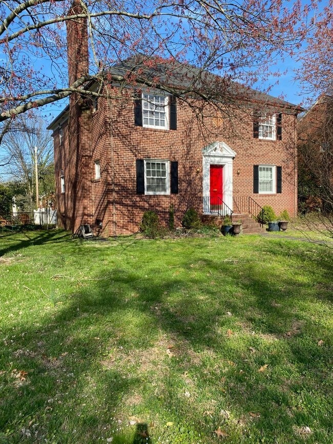 Foto del edificio - 3910 Cary Street Rd