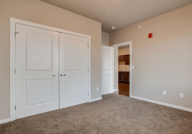 Building Photo - Courtyard Apartments