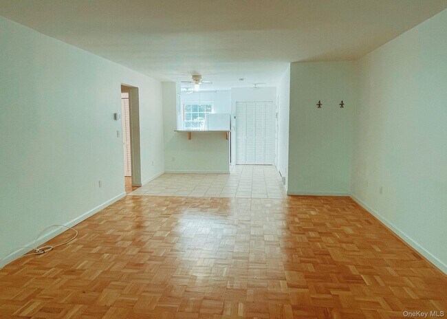 Foto del edificio - 214 Woodland Hills Rd