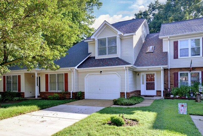 Foto del edificio - Nicely Updated Grafton Woods Condo