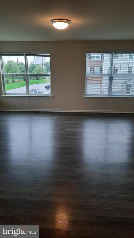 Foto del edificio - 947 Admiral's Quay Dr