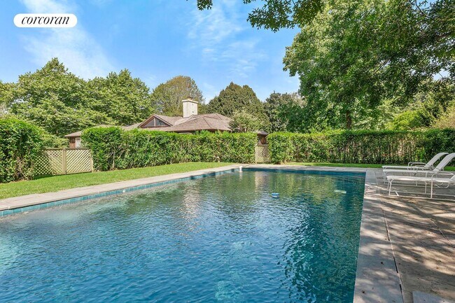 Building Photo - 351 Sagaponack Road