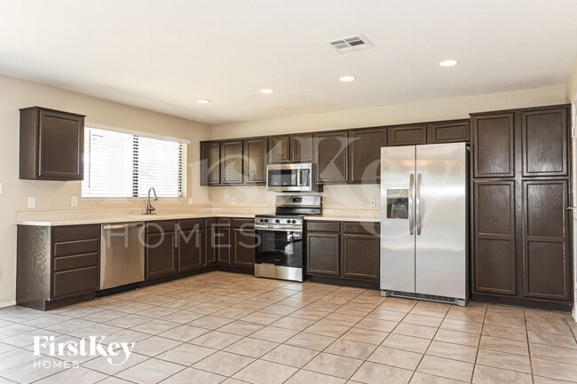 Building Photo - 2733 W Villa Rita Dr
