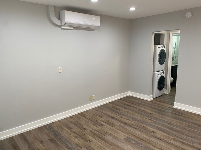 Foto del edificio - 14954 Moorpark St
