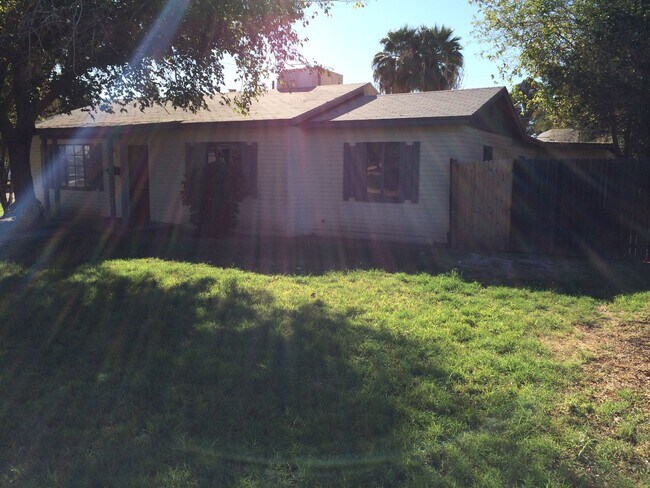 Foto del edificio - 1539 E Hudson Dr