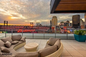 Building Photo - 300 S Broadway