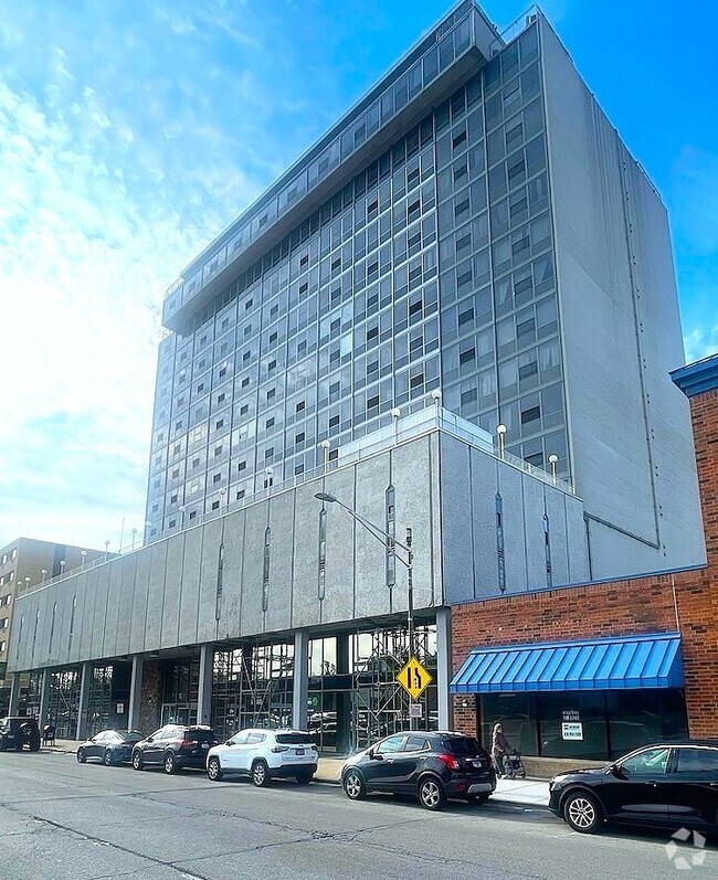 Building Photo - 7234 W North Ave