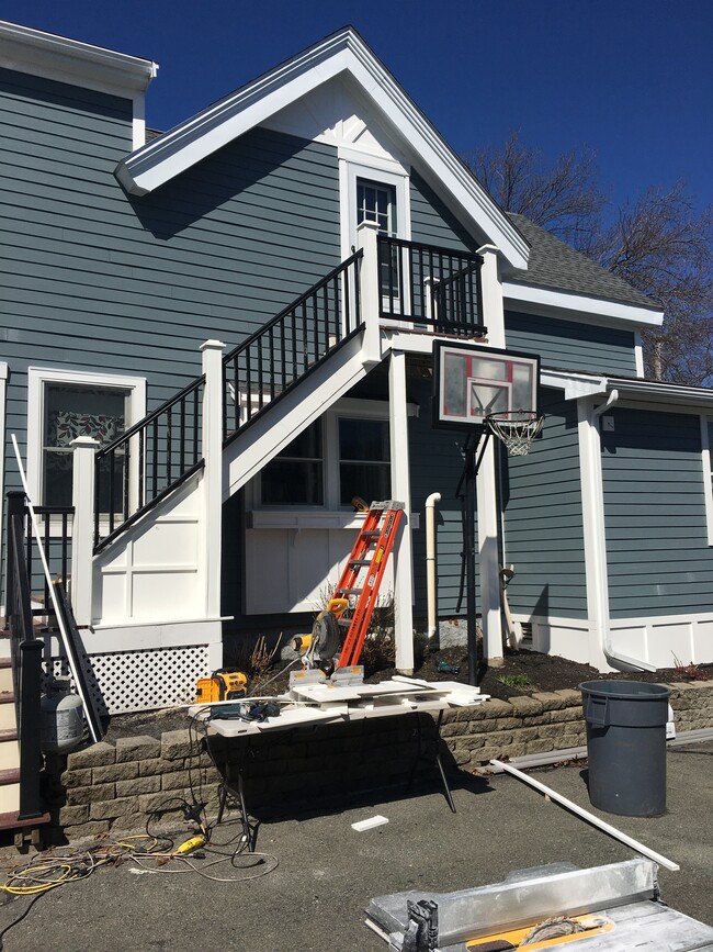 Building Photo - 246 Shaw St